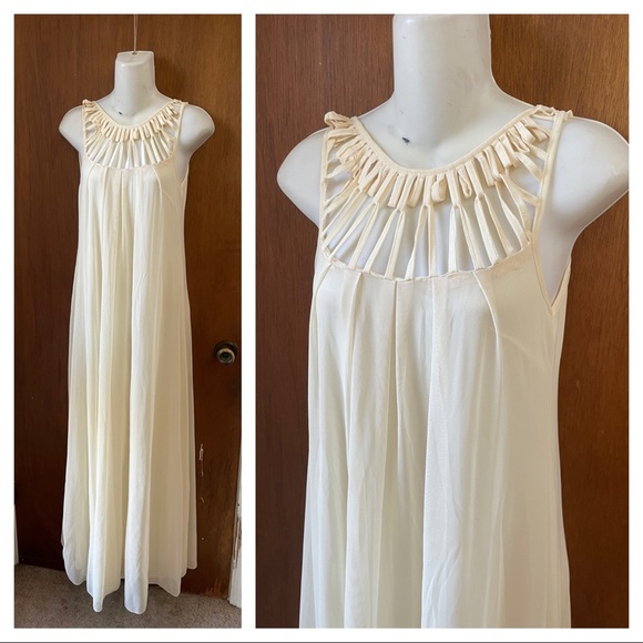 Vintage Other - Ivory sheer mod gown